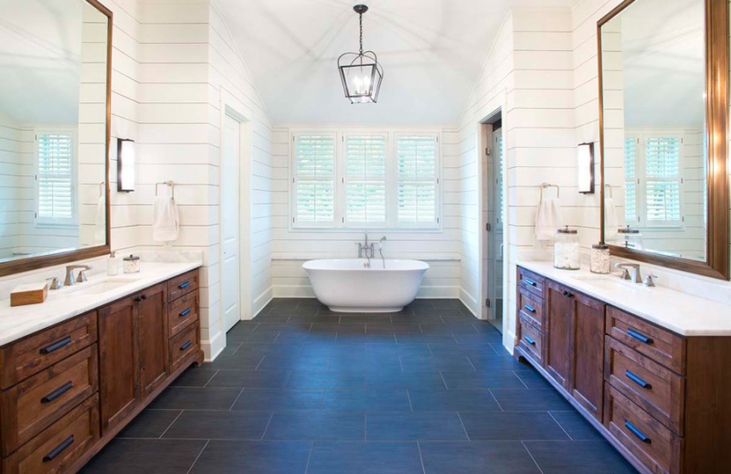 craftsman-style-bathroom-1