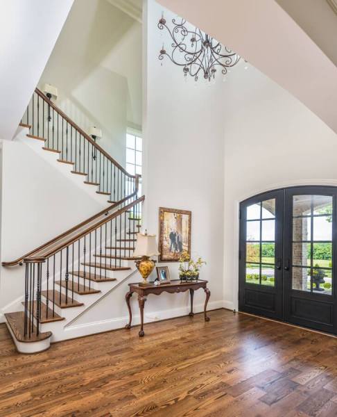 English Elegance Foyer