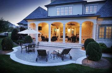 English Manor Outdoor Living