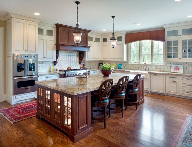 french-country-estate-Kitchen-Island