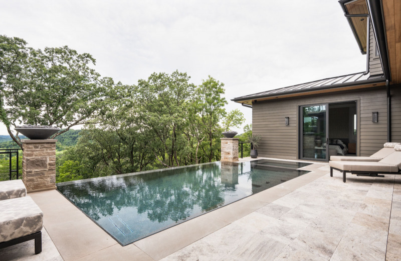 Hillside Retreat - Pool View