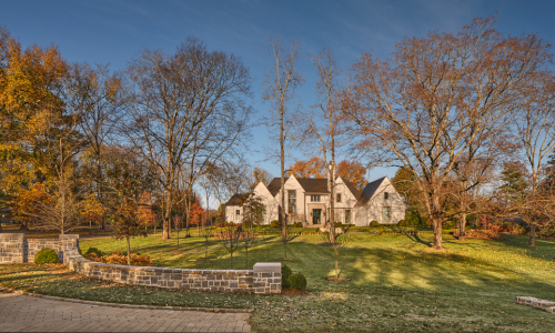 LB1021-ZR-A_Exterior_Front_Driveway_2_004