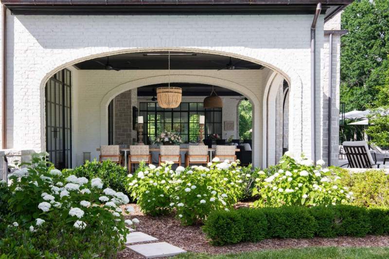 River Song Haven - Covered Dining Terrace – Garden View