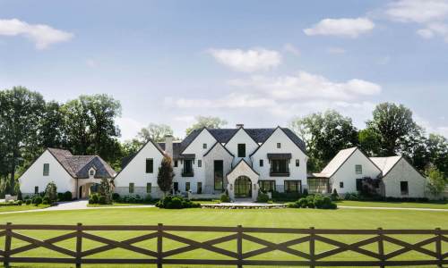 River Song Haven - Front Lawn and Estate View – Castle Homes