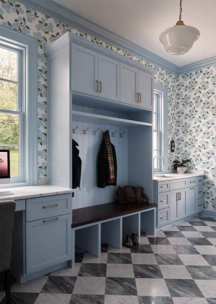 Southern Grandeur - Blue Laundry and Mudroom – Castle Homes