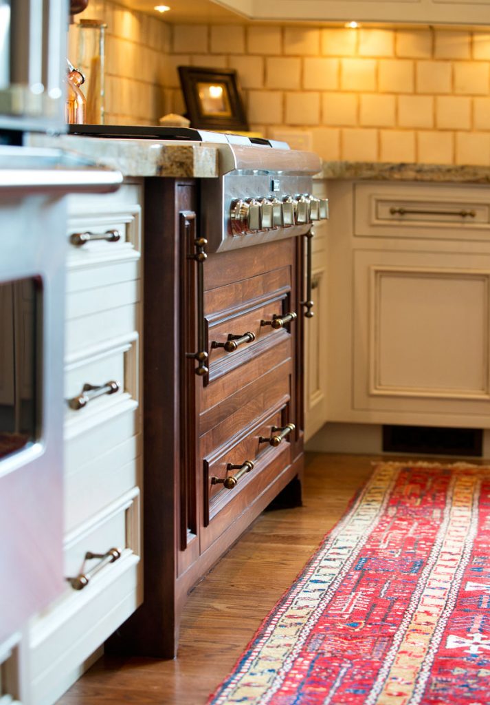 traditional-kitchen-stove-detail